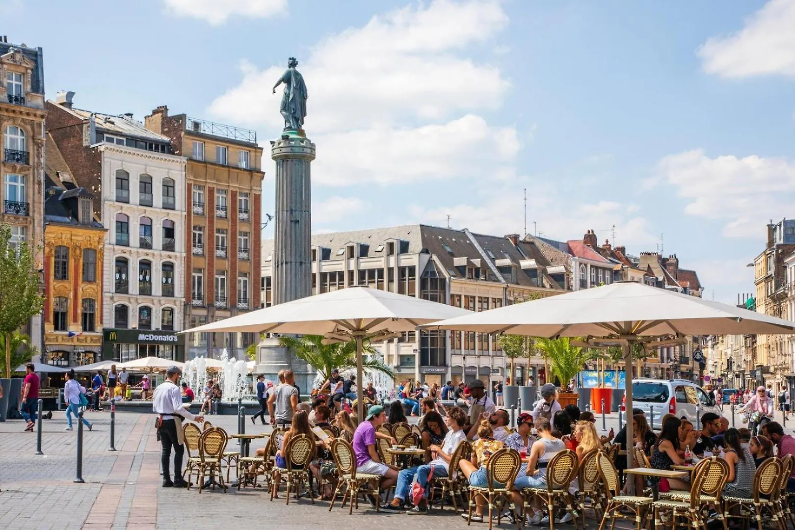 Guest house Lille Citadelle Charming House With Courtyard Hotel France